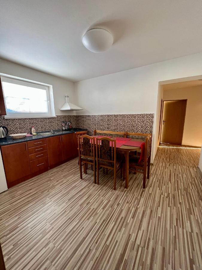 Apartment Sedlar